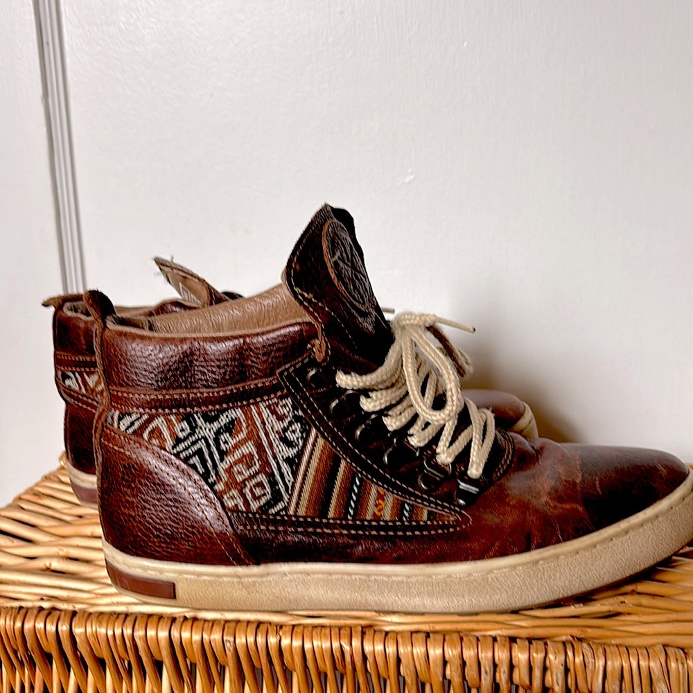 INKKAS Women’s Leather Camping Boot High Top Women’s size 10